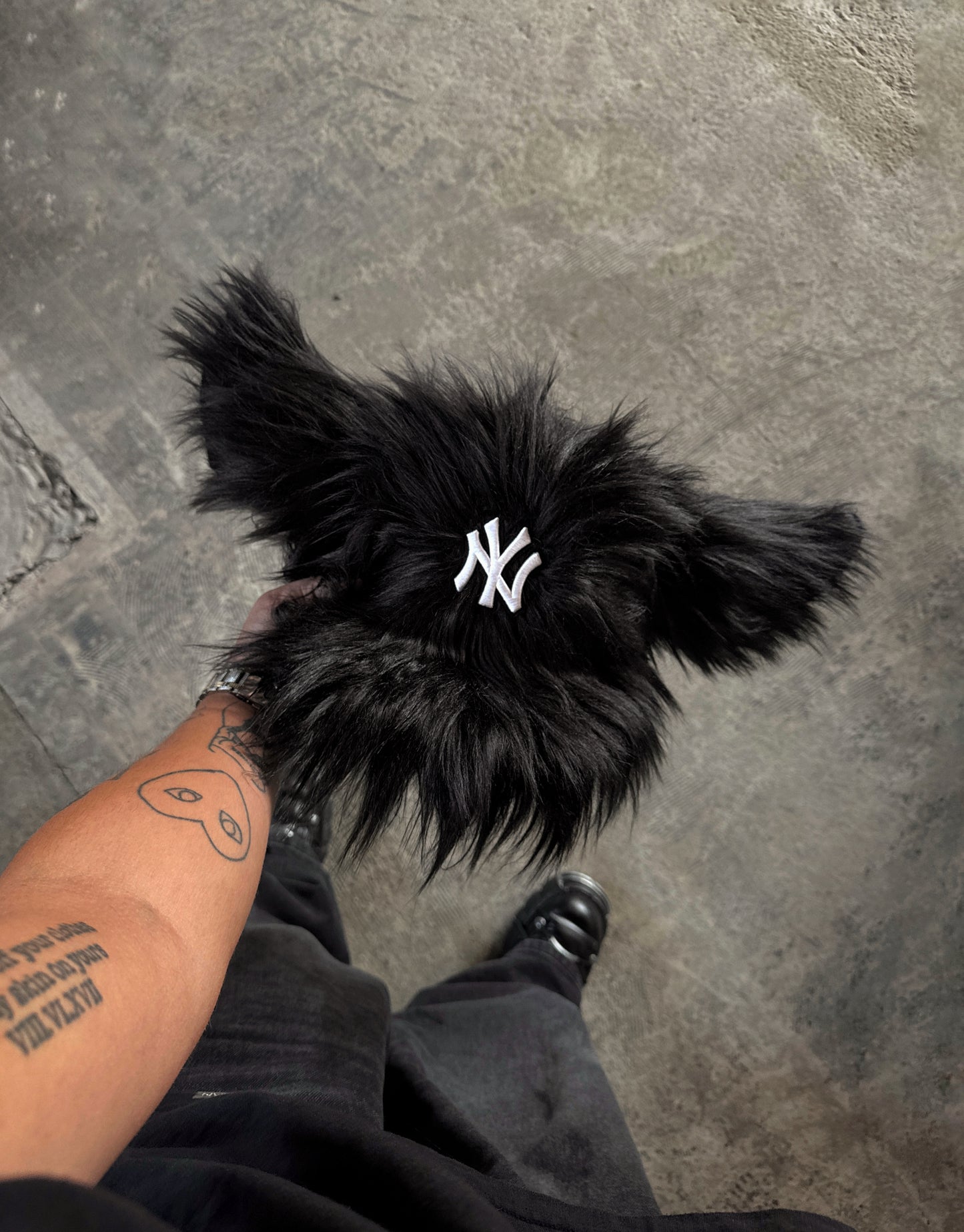 THE FUR YANKEES CAP - BLACK