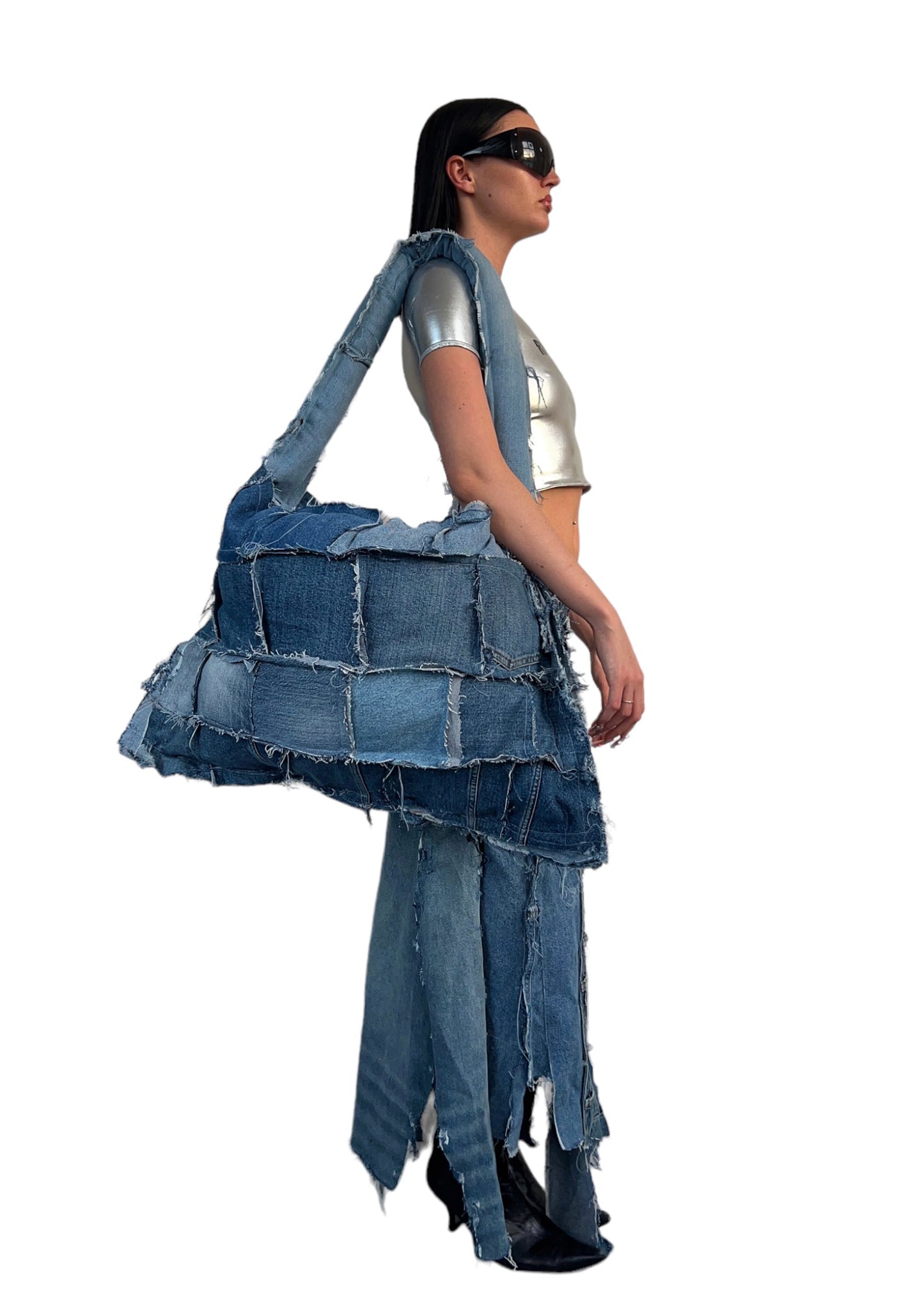 THE OVERSIZED DENIM BAG