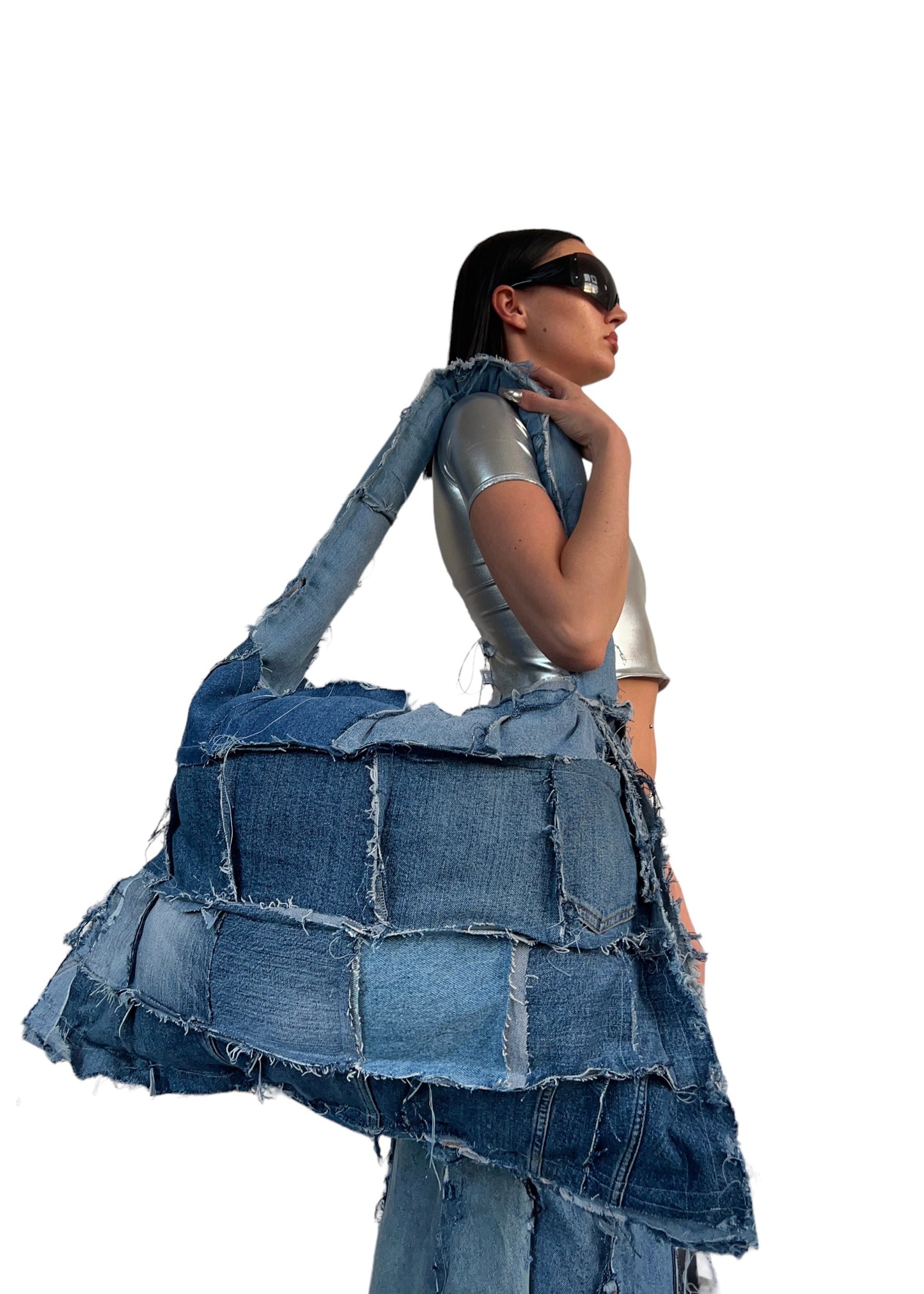 THE OVERSIZED DENIM BAG